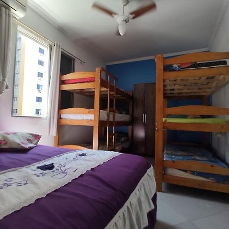 Апартаменты Apartamento Completo Na Quadra Da Praia Da Guilhermina Прая-Гранди Экстерьер фото